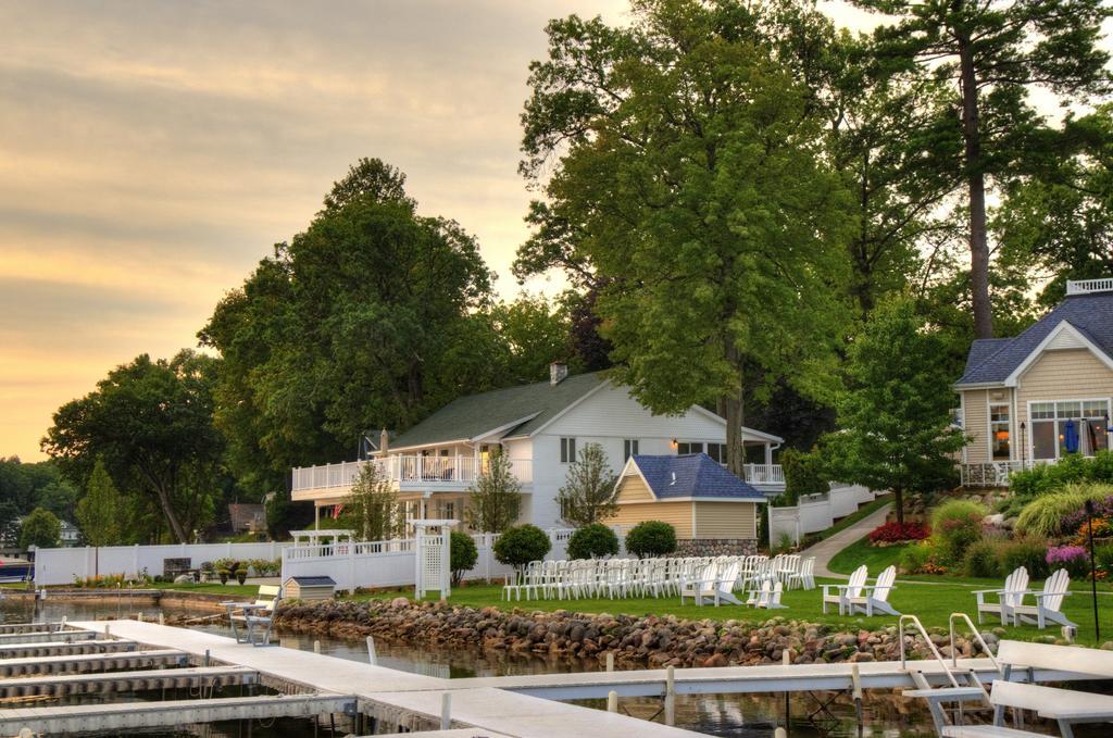 Bay Pointe Resort